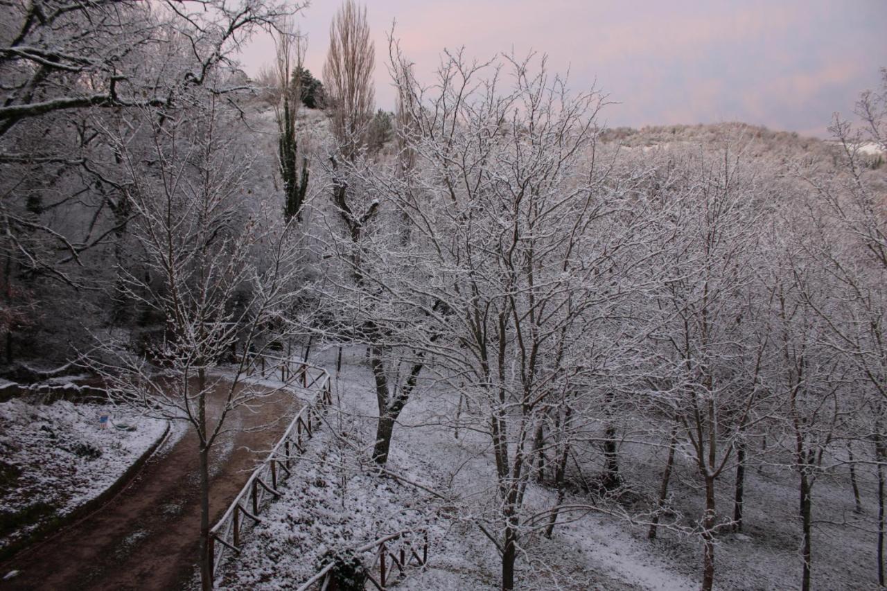Altra Meta B&B Gubbio Kültér fotó